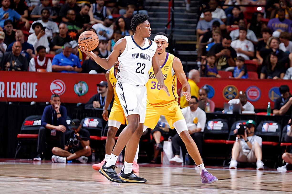 防守端的弱点被湖人各种利用！鹈鹕会调整内线乐透秀的位置吗？